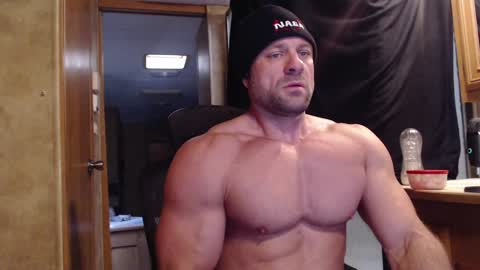 Snapshot of 9fat_inches chatting on December 4, 2024, 8:40 pm 9 fat inches online show from December 4, 2024, 8:40 pm