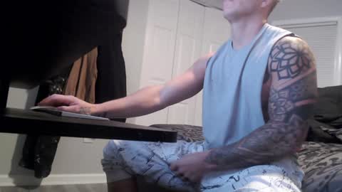 9inchbulll online show from January 2, 2025, 11:38 pm