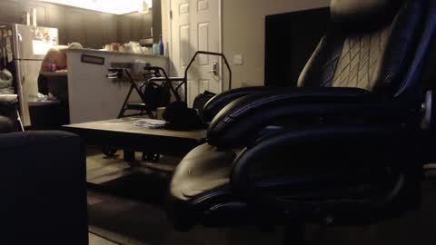 Snapshot of 9inchcurved chatting on October 4, 2025, 7:50 am 9inchcurved online show from October 4, 2025, 7:50 am