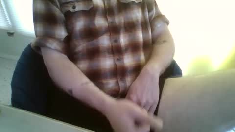 Snapshot of 9inchmenace chatting on May 13, 2026, 12:35 pm 9inchmenace online show from May 13, 2026, 12:35 pm