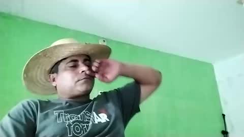 9vinhocamshow online show from March 9, 2025, 3:38 pm