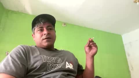 9vinhocamshow online show from October 12, 2025, 11:42 am