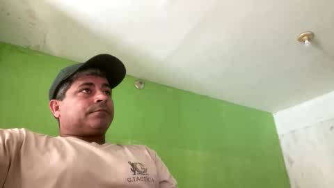 Snapshot of 9vinhocamshow chatting on May 14, 2026, 11:28 am 9vinhocamshow online show from May 14, 2026, 11:28 am