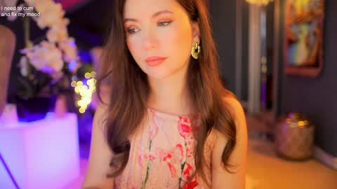 Sophia  online show from October 31, 2025, 4:13 am