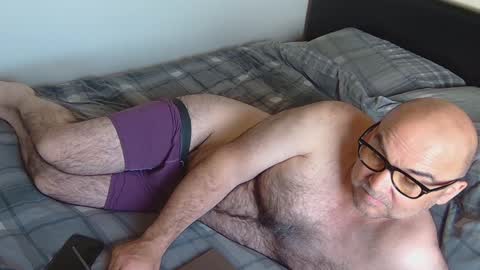 Snapshot of ____zeus____ chatting on April 25, 2026, 5:21 am God Zeus online show from April 25, 2026, 5:21 am