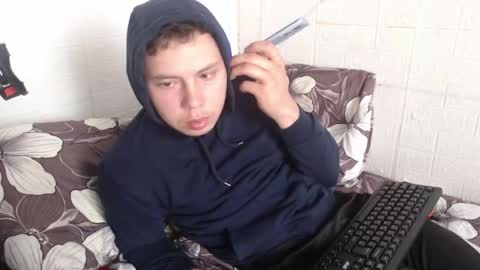 Snapshot of _a_k_i_ chatting on May 25, 2026, 12:55 pm Aki online show from May 25, 2026, 12:55 pm