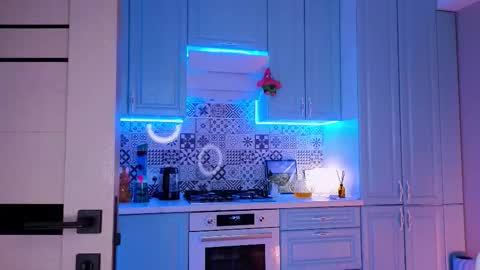 Willow online show from September 24, 2025, 9:18 pm