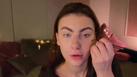 Willow online show from November 26, 2025, 9:27 pm