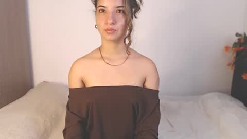 _abrill_20 online show from May 27, 2026, 4:59 pm