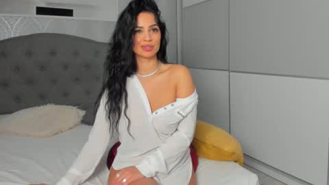 Adelle online show from March 5, 2025, 5:08 pm