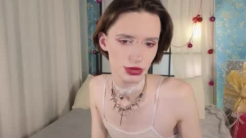 adrian online show from December 18, 2025, 12:22 pm