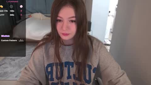 Snapshot of _aein_emy_ chatting on October 17, 2025, 6:49 am Emy online show from October 17, 2025, 6:49 am