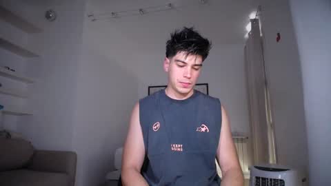 Snapshot of _aesthetic chatting on July 1, 2026, 10:39 am _aesthetic online show from July 1, 2026, 10:39 am