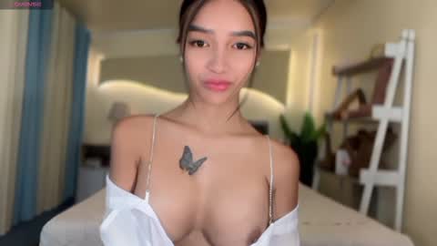 agatha online show from November 7, 2025, 2:33 am