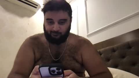 Snapshot of _alan_bear_ chatting on April 27, 2026, 10:46 am Alan online show from April 27, 2026, 10:46 am