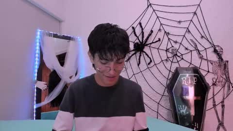 Snapshot of _alexandersawyer_ chatting on October 14, 2025, 4:46 am Alexander online show from October 14, 2025, 4:46 am