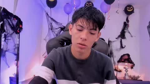 Snapshot of _alexandersawyer_ chatting on October 31, 2025, 12:50 pm Alexander online show from October 31, 2025, 12:50 pm