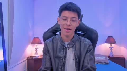 Snapshot of _alexandersawyer_ chatting on November 17, 2025, 12:44 pm Alexander online show from November 17, 2025, 12:44 pm