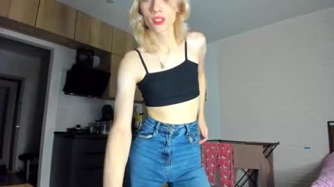 Gaylord online show from December 2, 2025, 9:36 am