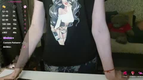 Snapshot of _alicecullen_ chatting on November 22, 2025, 3:33 pm AliceCullen online show from November 22, 2025, 3:33 pm