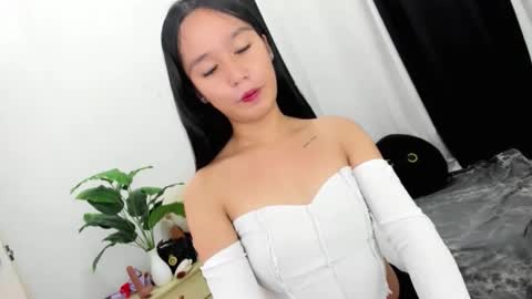 Thea online show from November 6, 2025, 1:06 am