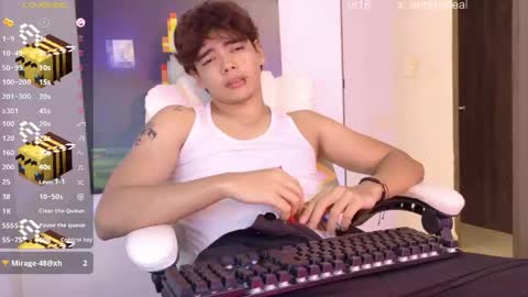 _an_drew18 online show from May 21, 2026, 2:46 pm