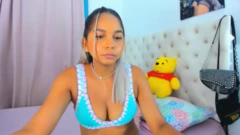 Analia online show from February 7, 2025, 1:47 am