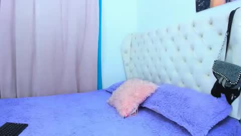 Analia online show from March 1, 2025, 3:21 am