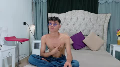 Andres online show from December 11, 2024, 7:14 pm
