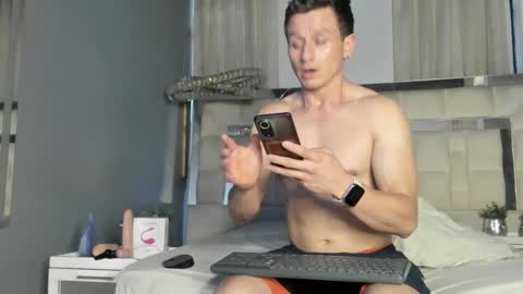 Andrew online show from December 3, 2024, 10:40 pm