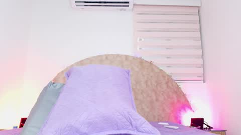 Any online show from December 3, 2025, 7:23 pm