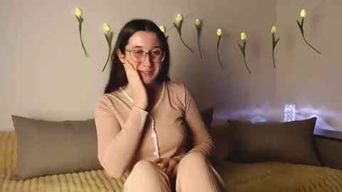 Anna online show from February 4, 2025, 7:11 pm