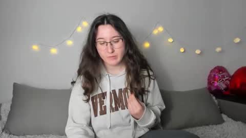 Anna online show from April 1, 2026, 11:00 am