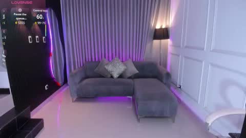 Ana online show from October 21, 2025, 7:03 pm