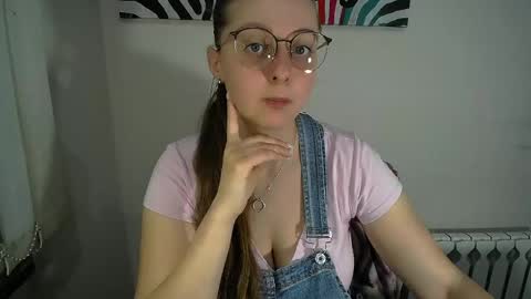 Snapshot of _annabelle_lee chatting on May 26, 2026, 6:31 am Anna online show from May 26, 2026, 6:31 am