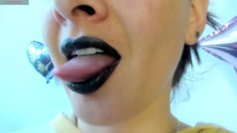 antonia online show from May 27, 2026, 7:00 pm