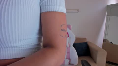    online show from September 16, 2025, 3:13 pm