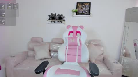    online show from April 13, 2026, 12:32 pm