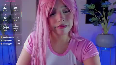   online show from November 22, 2025, 1:43 pm