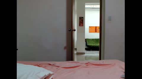 atenea online show from February 4, 2026, 2:01 pm