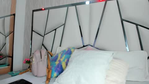 Aura online show from January 15, 2026, 3:11 am