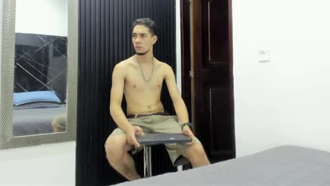 Snapshot of _axel_09 chatting on April 14, 2026, 3:56 am _axel_09 online show from April 14, 2026, 3:56 am