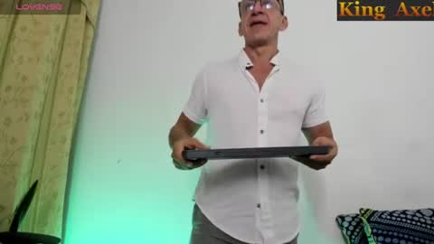 Axel online show from July 22, 2026, 11:46 am