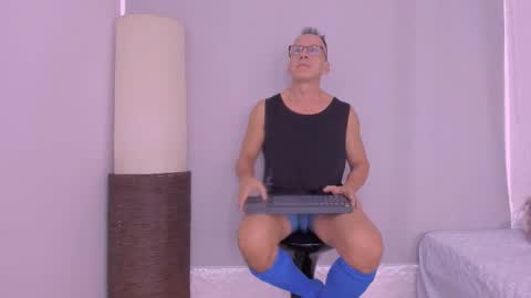 _axelking_ online show from November 12, 2025, 11:32 am