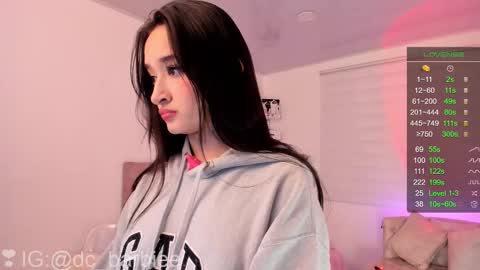 Andrea online show from November 21, 2025, 8:40 pm