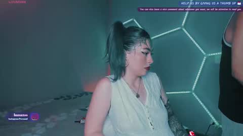 Lunita  online show from February 20, 2025, 9:11 am