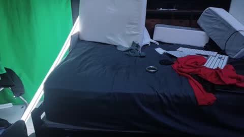 Chupa Bear online show from February 25, 2026, 3:49 am