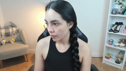 Bella Evans online show from February 24, 2025, 5:33 am