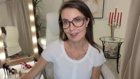 Snapshot of _beylly chatting on December 7, 2024, 5:48 am Beylly online show from December 7, 2024, 5:48 am