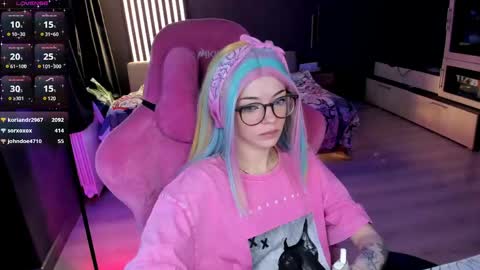 Snapshot of _black_fox__ chatting on May 15, 2026, 11:12 pm Olivia Subscribe to my Fansly - online show from May 15, 2026, 11:12 pm